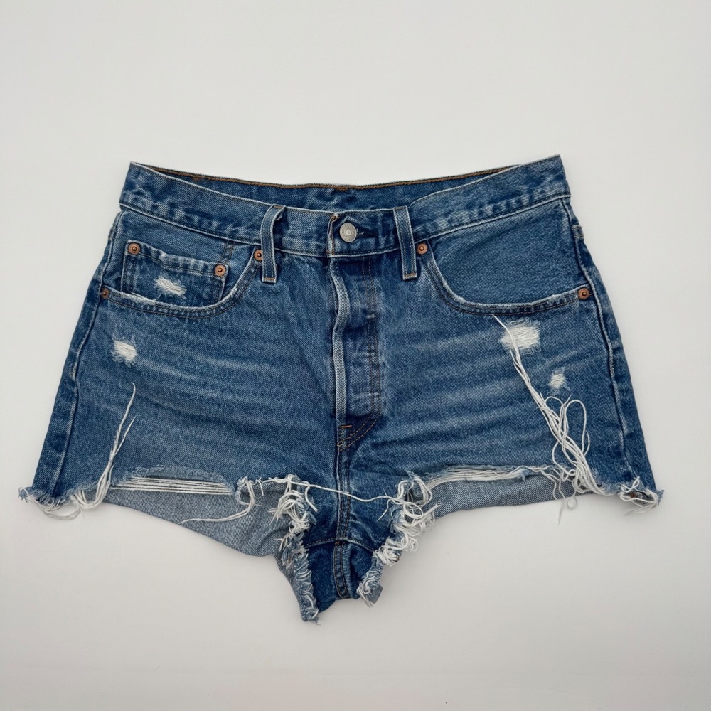 Levis 501 Original High Waisted Distressed Denim Cut Off Shorts Medium Wash W30